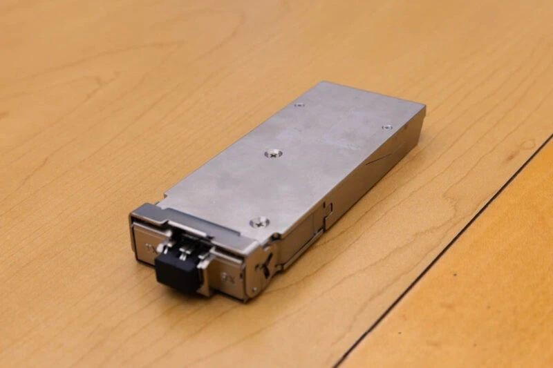 Short-range optical modules operating at 10Gbps or 100Gbps are much cheaper to manufacture than long-range optical modules operating at 400Gbps or 800Gbps, largely because the complexity of the technology is increasing. Short-range optical modules operating at 10Gbps or 100Gbps are much cheaper to manufacture than long-range optical modules operating at 400Gbps or 800Gbps, largely because the complexity of the technology is increasing.