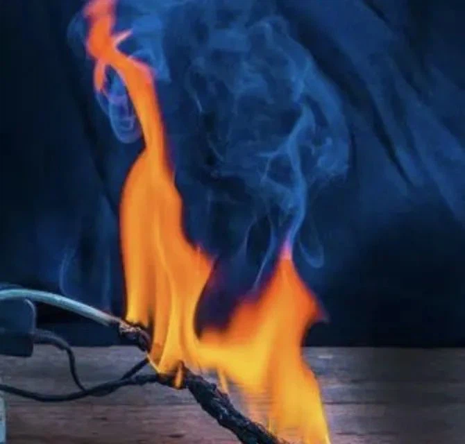 PVC jackets progressively soften and deform under sustained heat, diminishing their protective capabilities. Crucially, burning PVC emits toxic fumes (hydrogen chloride and carbon monoxide) that significantly impede evacuation and firefighting efforts. PVC jackets progressively soften and deform under sustained heat, diminishing their protective capabilities. Crucially, burning PVC emits toxic fumes (hydrogen chloride and carbon monoxide) that significantly impede evacuation and firefighting efforts.